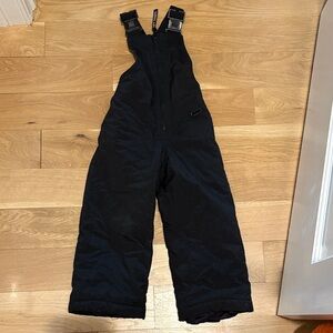 Lift ticket by toma size 4 Black Snow Bib Overalls